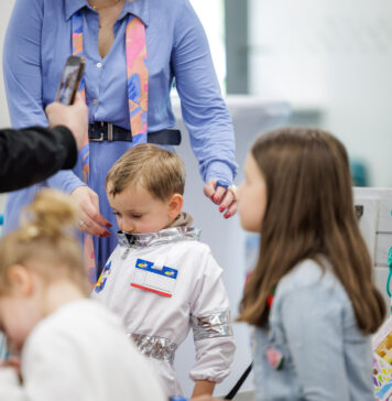Uwaga, obecność i wspólna zabawa z Melissa & Doug