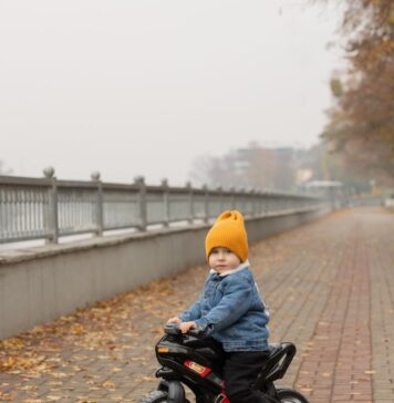 Motorki na akumulator dla dzieci – jak wybrać idealny pojazd dla małego miłośnika motoryzacji? motorki na akumulator dla dzieci
